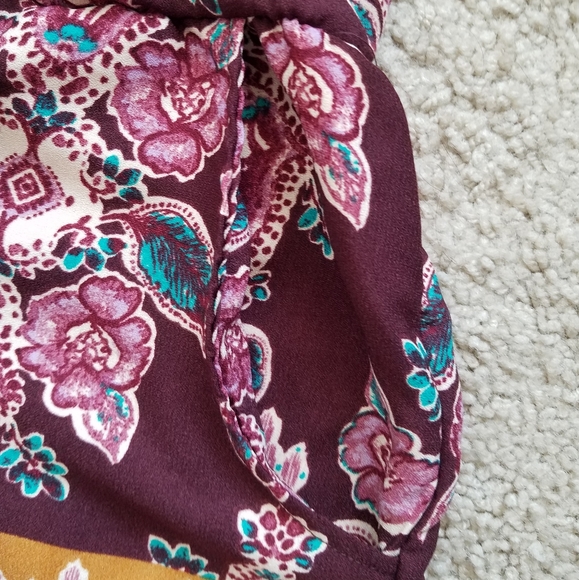 About a Girl Paisley Romper - Picture 4 of 10